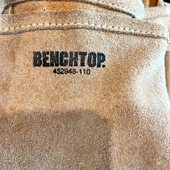 Bench Top Leather Tool Pouch with 6 pockets and Two Loops - Picture 11 of 12